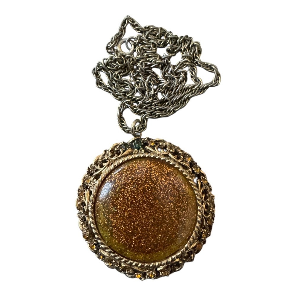 Vintage Estate Gold Tone Glitter Glass Pendant‎ Necklace 2” Ornate Medallion